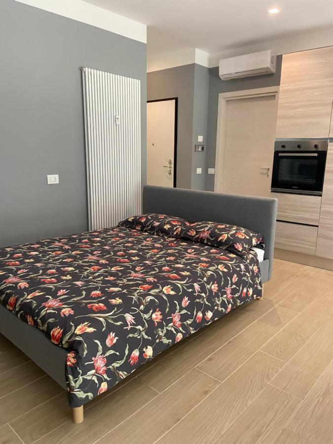 Apartmán Casa Di Laura Mono E Bilo Di Fronte Ospedale San Raffaele Segrate Exteriér fotografie